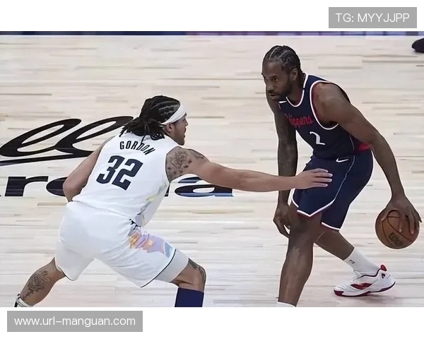 掘金首节40-15碾压爵士，全场24记三分平队史纪录